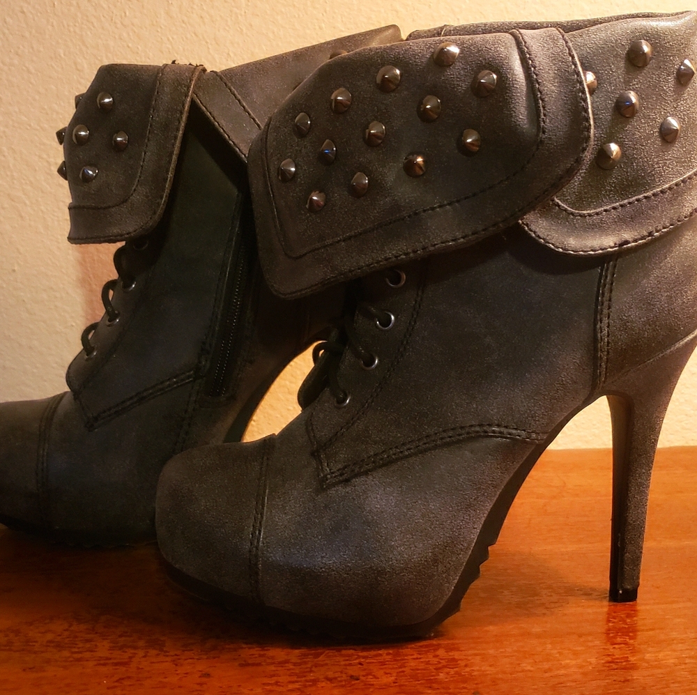 Stelleto ankle boots